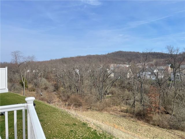 410 Scharberry Ln, Mars Boro, PA 16046