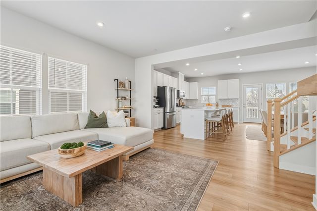 410 Scharberry Ln, Mars Boro, PA 16046