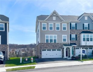 410 Scharberry Ln, Mars Boro, PA 16046