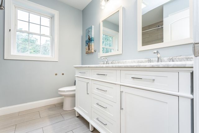 590 Front St, Marion, MA 02738