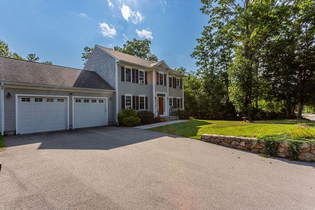 590 Front St, Marion, MA 02738