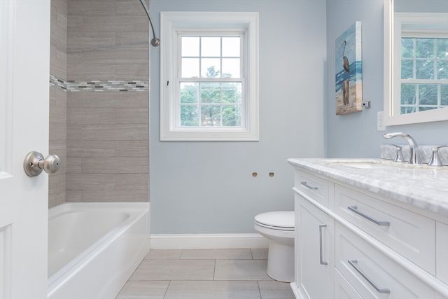 590 Front St, Marion, MA 02738