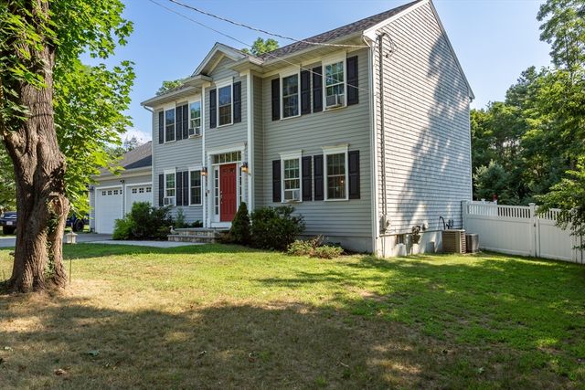 590 Front St, Marion, MA 02738