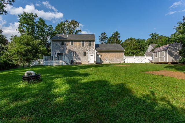 590 Front St, Marion, MA 02738