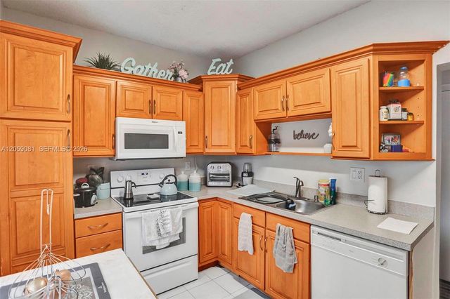 10540 SW 154th 7 7, Miami, FL 33196