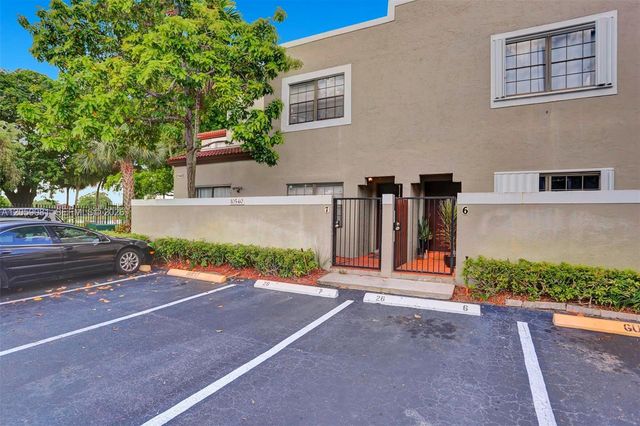 10540 SW 154th 7 7, Miami, FL 33196