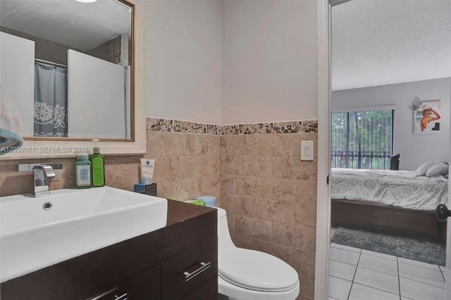 10540 SW 154th 7 7, Miami, FL 33196