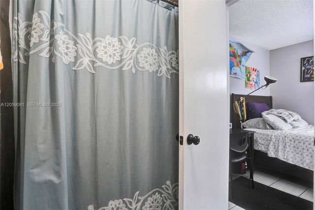 10540 SW 154th 7 7, Miami, FL 33196
