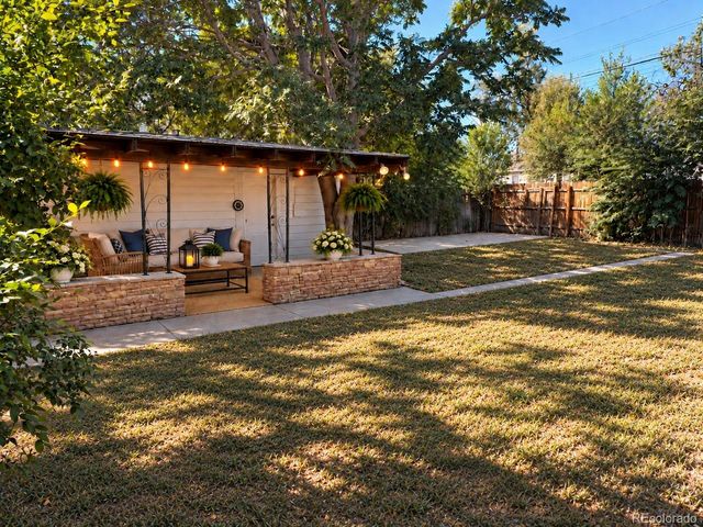 1785 Del Mar Parkway, Aurora, CO 80010