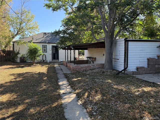 1785 Del Mar Parkway, Aurora, CO 80010