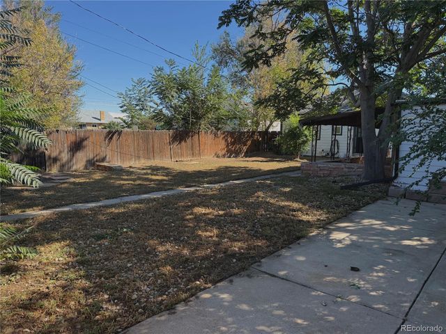 1785 Del Mar Parkway, Aurora, CO 80010