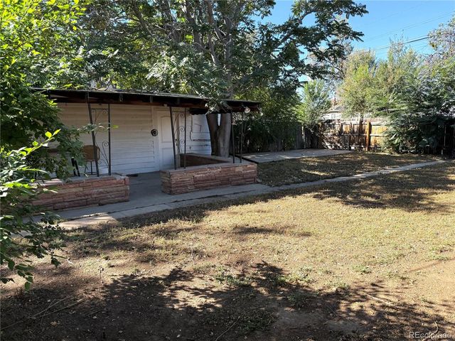 1785 Del Mar Parkway, Aurora, CO 80010