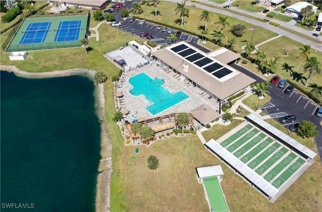 542 Charlemagne BLVD, Naples, FL 34112