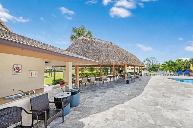 542 Charlemagne BLVD, Naples, FL 34112