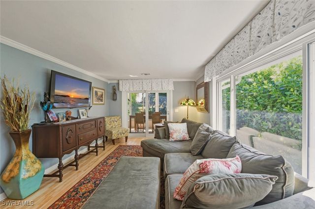 542 Charlemagne BLVD, Naples, FL 34112