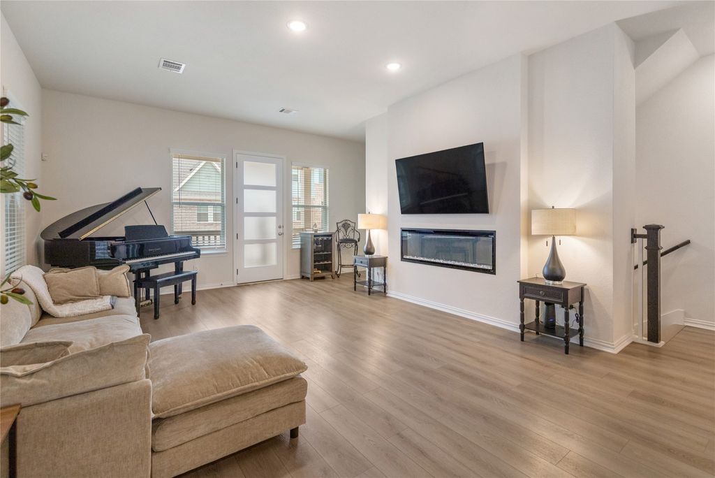 4533 Ward Street, North Richland Hills, TX 76180 — photo 3