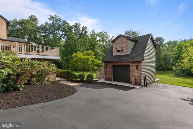 102 PICKWICK DR, Doylestown, PA 18901