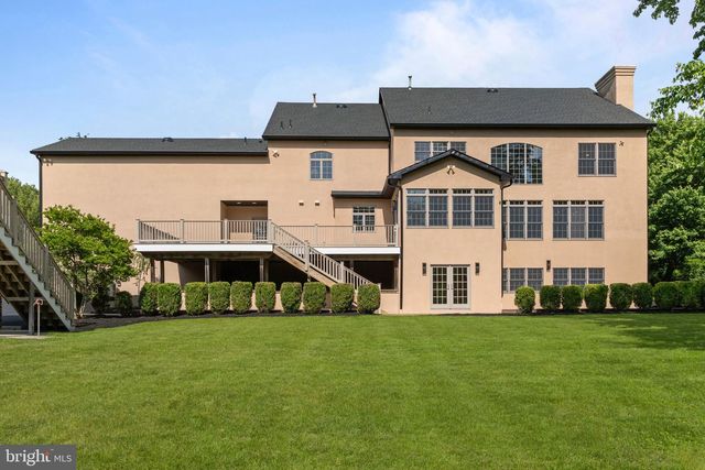 102 PICKWICK DR, Doylestown, PA 18901