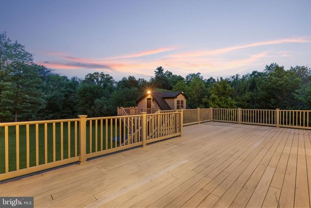 102 PICKWICK DR, Doylestown, PA 18901
