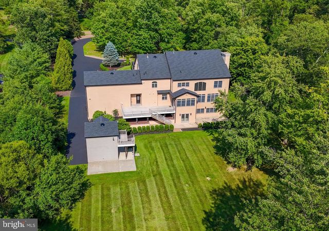 102 PICKWICK DR, Doylestown, PA 18901