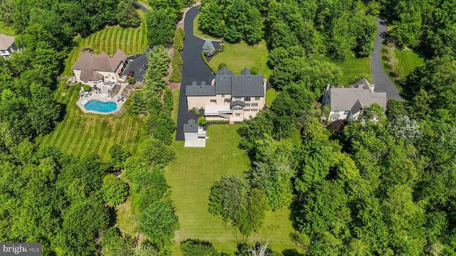 102 PICKWICK DR, Doylestown, PA 18901