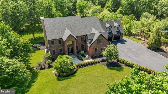 102 PICKWICK DR, Doylestown, PA 18901