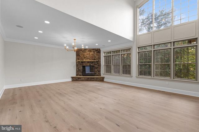 102 PICKWICK DR, Doylestown, PA 18901