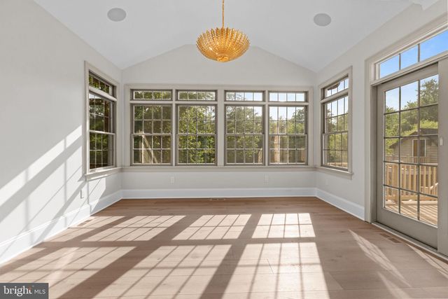 102 PICKWICK DR, Doylestown, PA 18901