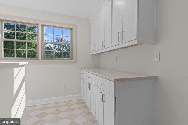 102 PICKWICK DR, Doylestown, PA 18901