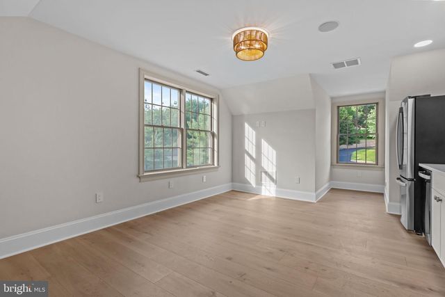 102 PICKWICK DR, Doylestown, PA 18901
