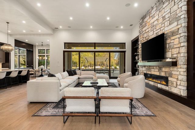 5331 Barton Rd, Loomis, CA 95650