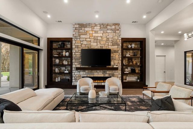 5331 Barton Rd, Loomis, CA 95650