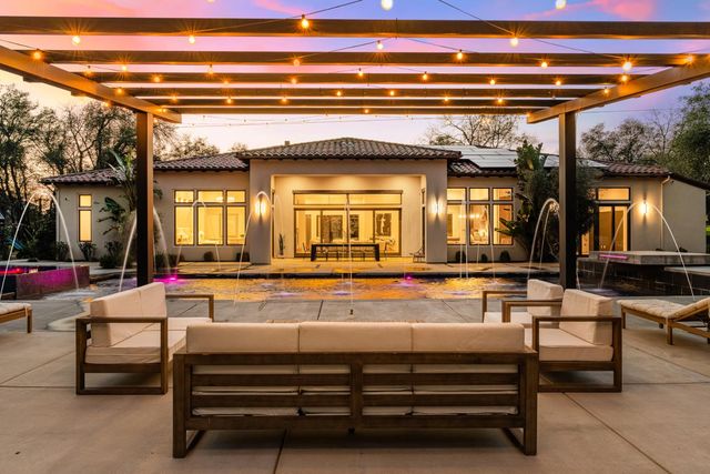 5331 Barton Rd, Loomis, CA 95650