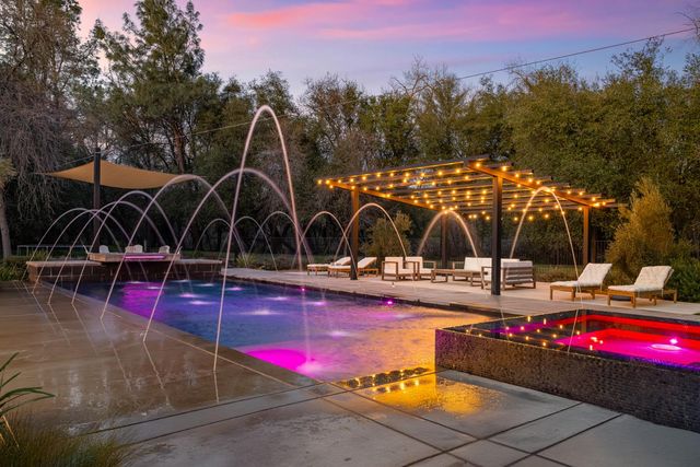 5331 Barton Rd, Loomis, CA 95650