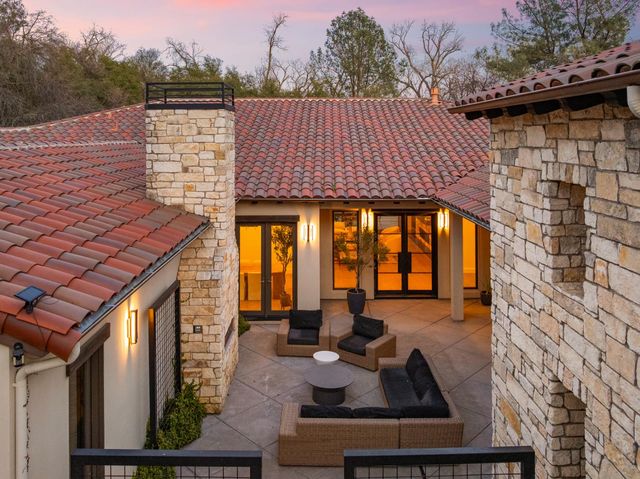 5331 Barton Rd, Loomis, CA 95650