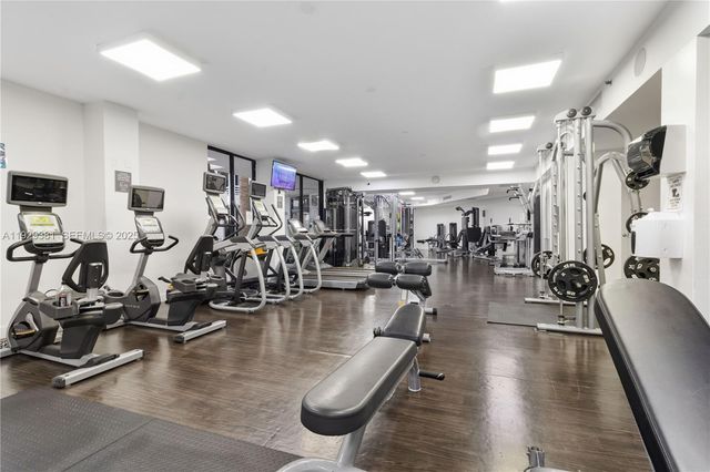 3300 NE 192nd St LP06, Aventura, FL 33180