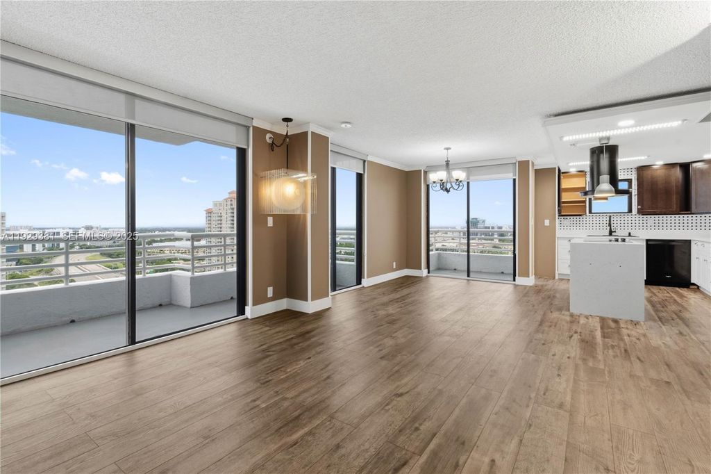 Image 1 of property listing at 3300 NE 192nd St LP06, Aventura, FL 33180