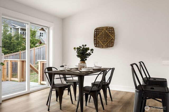 4817 Lawrence Avenue, Freeland, WA 98249