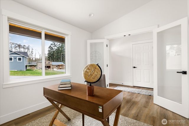 4817 Lawrence Avenue, Freeland, WA 98249