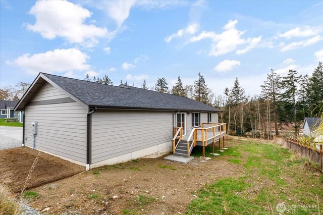 4817 Lawrence Avenue, Freeland, WA 98249