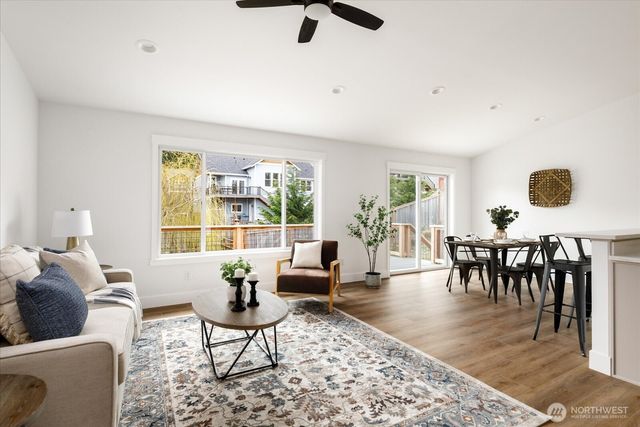 4817 Lawrence Avenue, Freeland, WA 98249