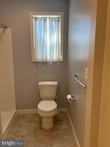 2317 BARTLETT RD, Harrisburg, PA 17110