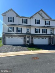 2317 BARTLETT RD, Harrisburg, PA 17110