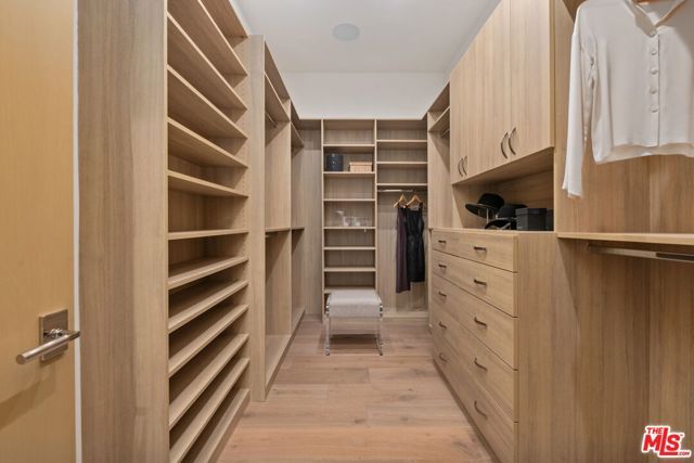 9153 Janice Place, Beverly Hills, CA 90210