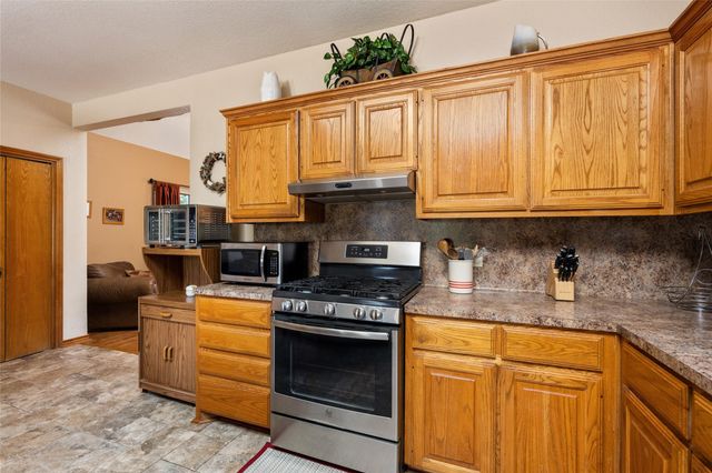 120 Craigen RD, Liberty Hill, TX 78642