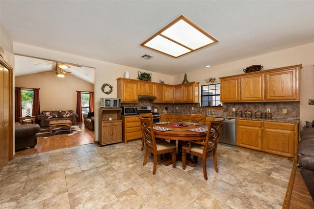 120 Craigen RD, Liberty Hill, TX 78642