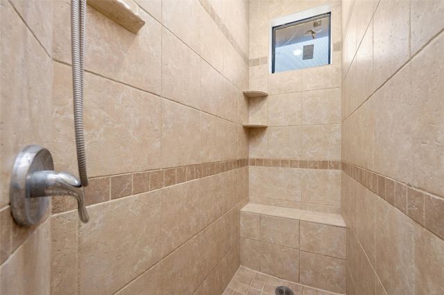 120 Craigen RD, Liberty Hill, TX 78642