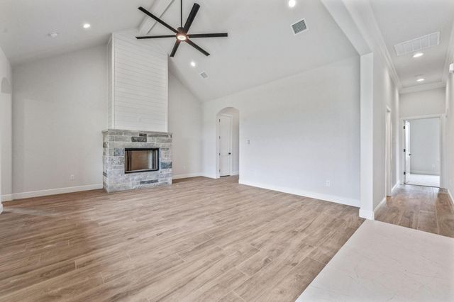117 Eagle Court, Glen Rose, TX 76077