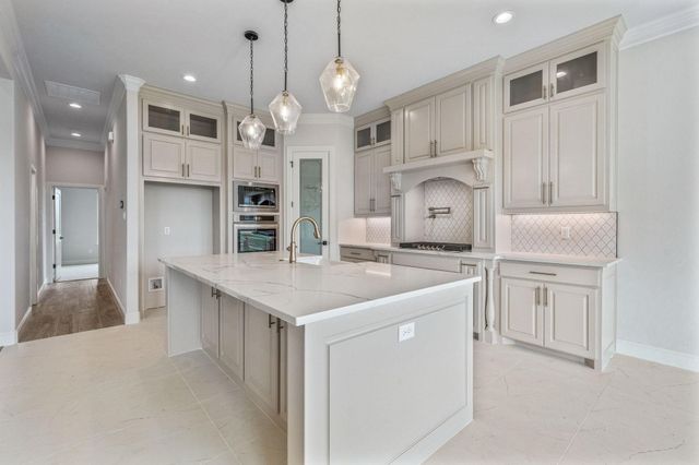 117 Eagle Court, Glen Rose, TX 76077