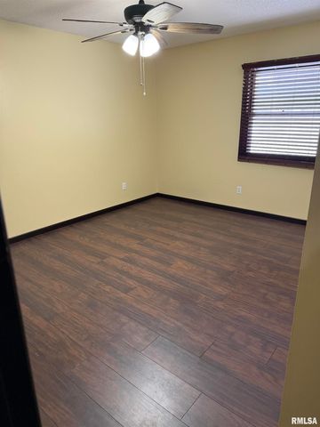 2081 W MONROE Street 1 or A, Springfield, IL 62704